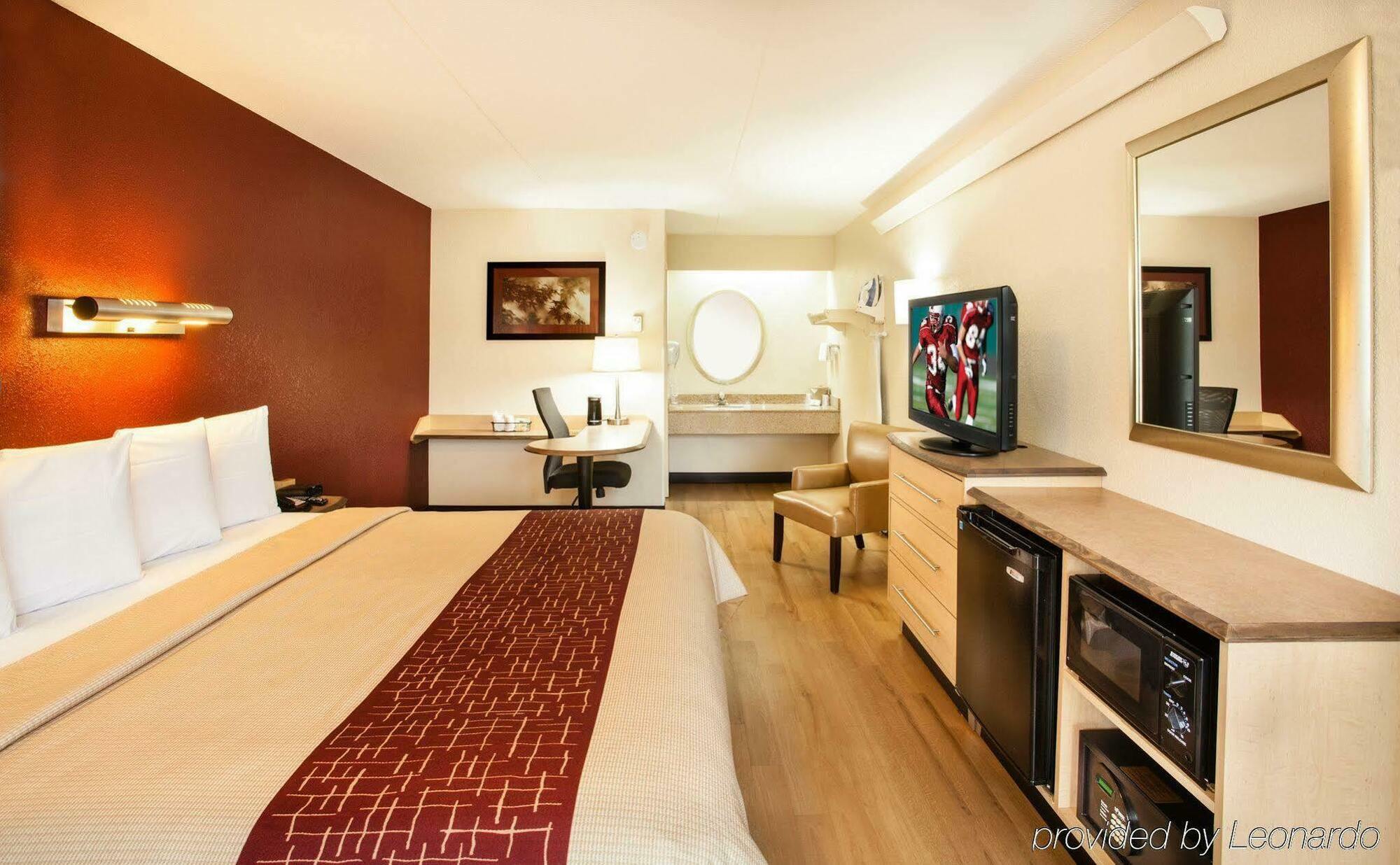 Red Roof Inn Detroit - Warren Eksteriør billede